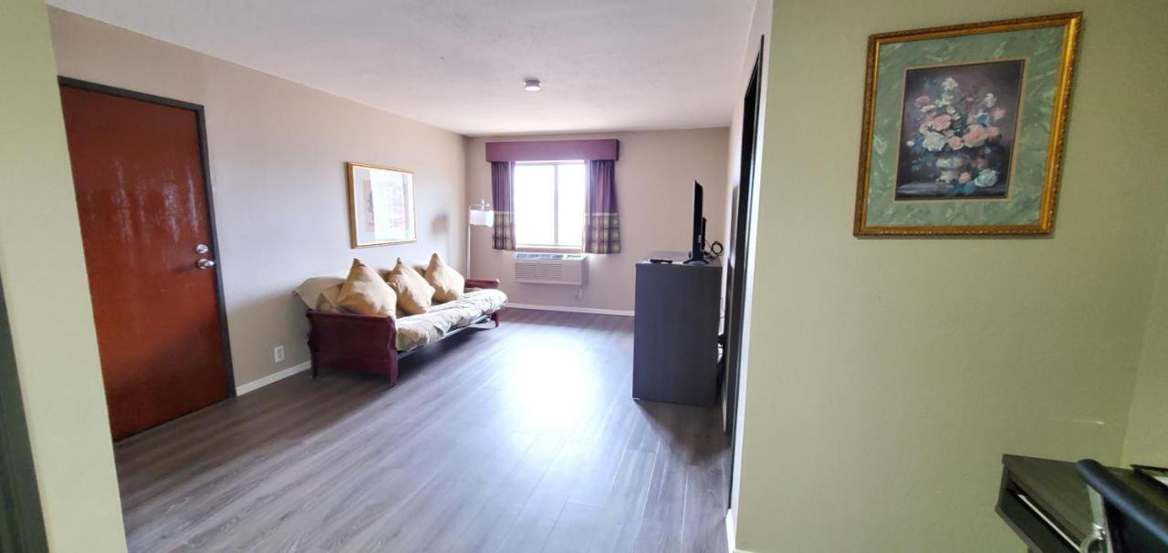 Super 8 By Wyndham Paris Otel Dış mekan fotoğraf
