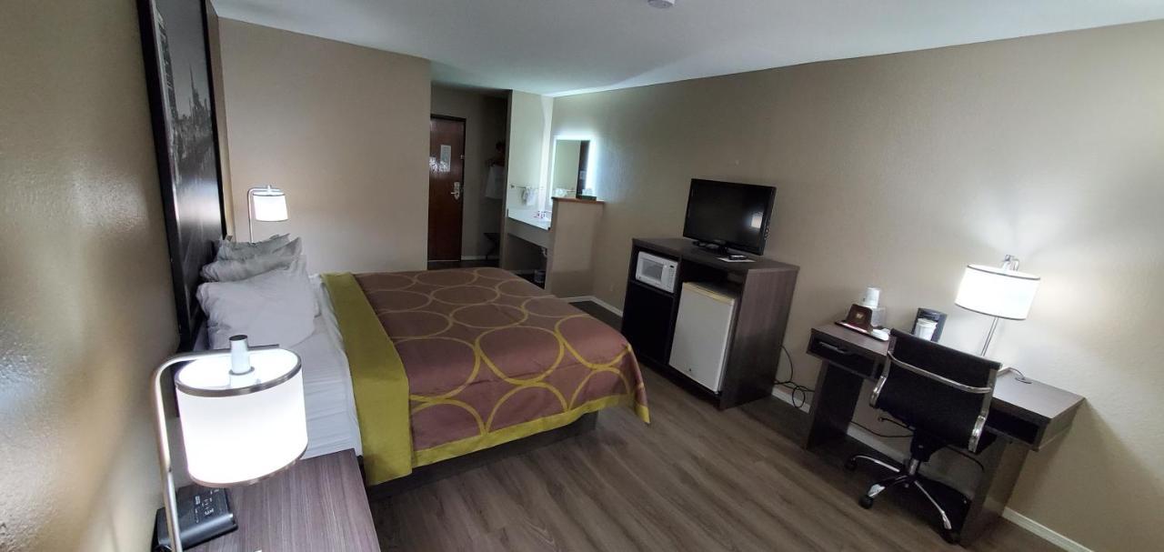 Super 8 By Wyndham Paris Otel Dış mekan fotoğraf